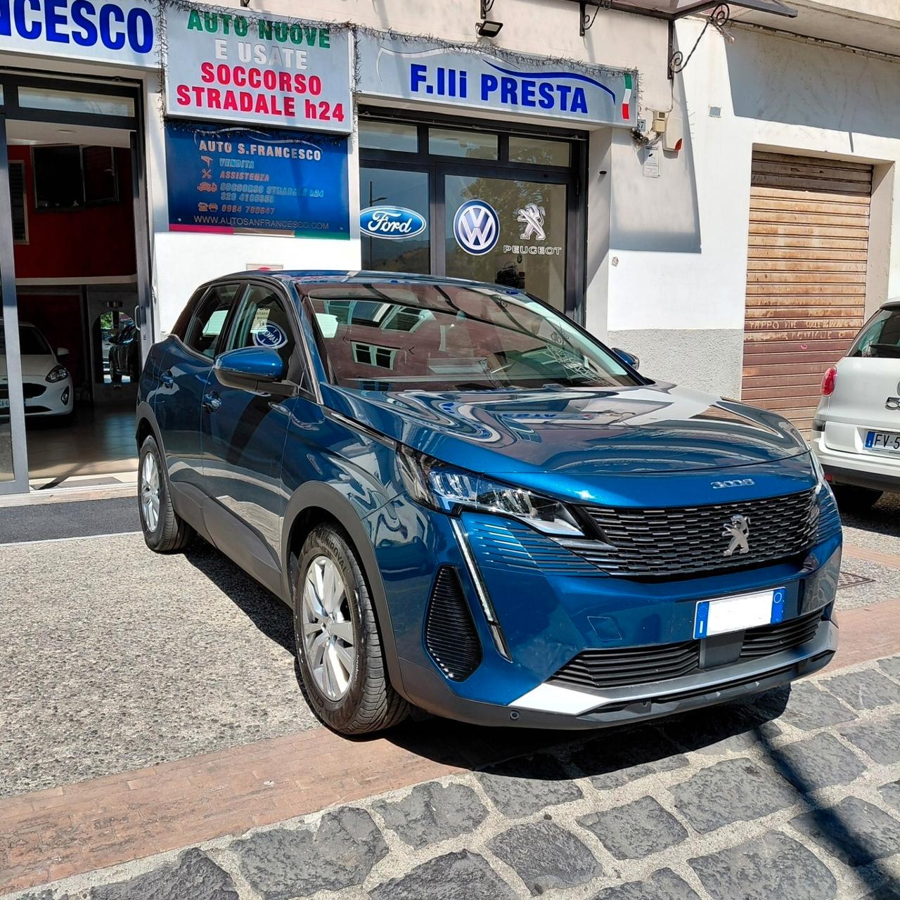 Peugeot 3008 1.5 EAT8 Business 130cv - 2021