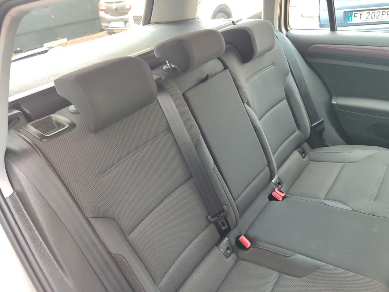 Volkswagen Golf Variant 1.6 TDI 115 CV DSG Business BlueMotion Tech.