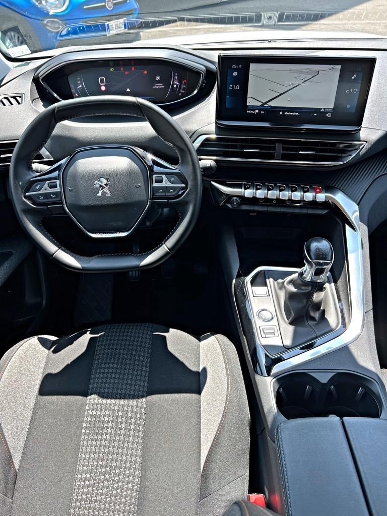 Peugeot 3008 1.5 BlueHDi 130 2021