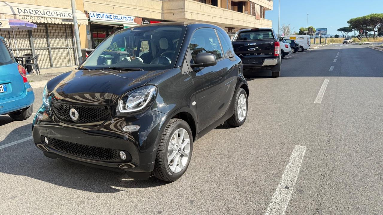 Smart ForTwo 90 0.9 Turbo twinamic PassionLED NAVI PANORAMA CERCHI PDC