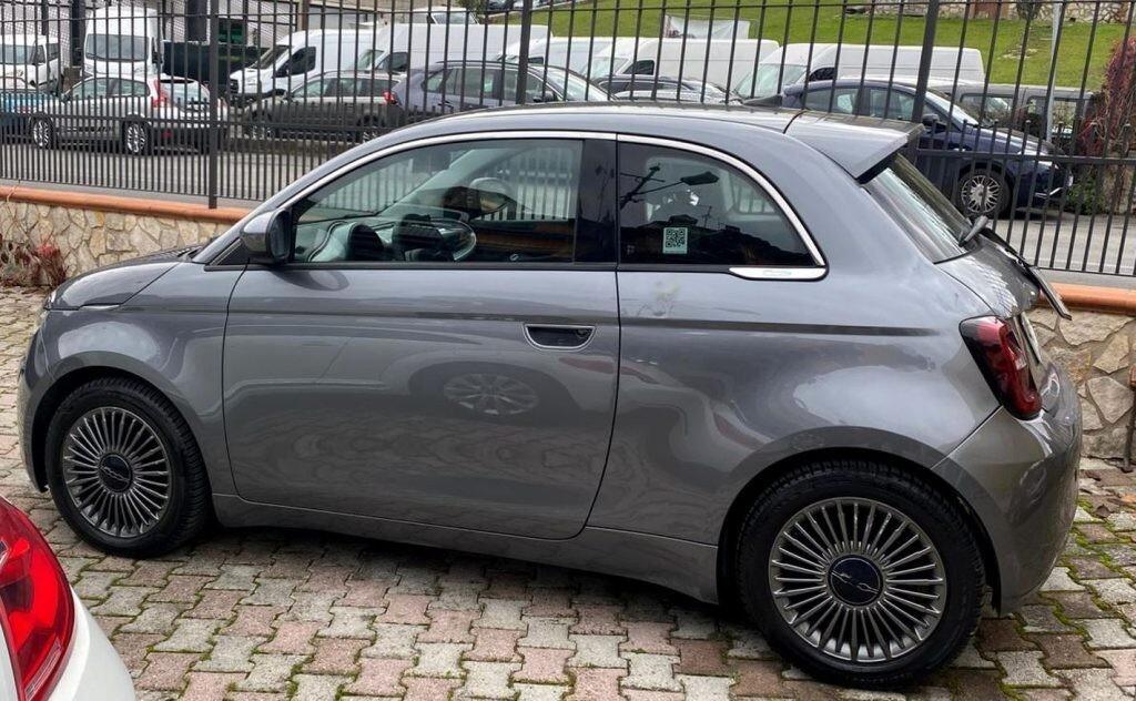 FIAT 500e business opening edition