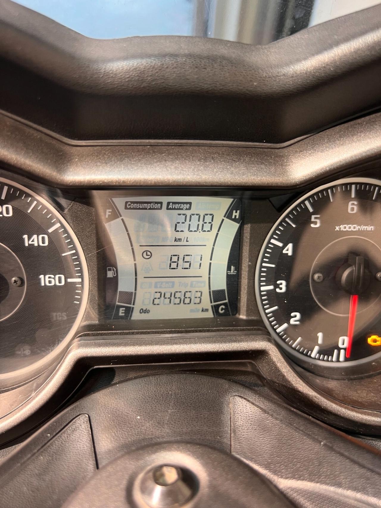 Yamaha X-Max 300 WM6 MILKY WHITE