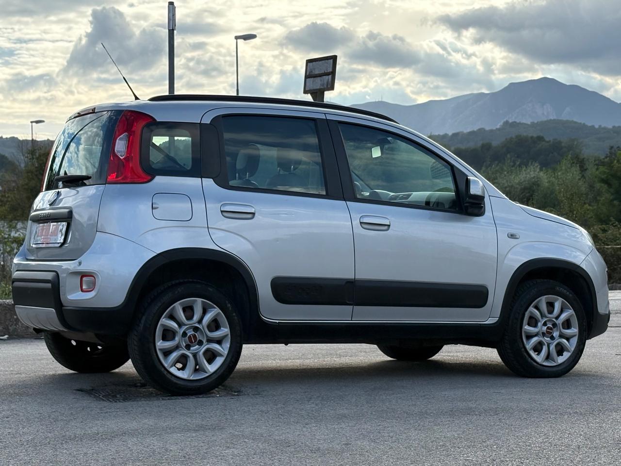 Fiat Panda 4x4 1.3 MJT 75 CV TREKKING FULL OPT