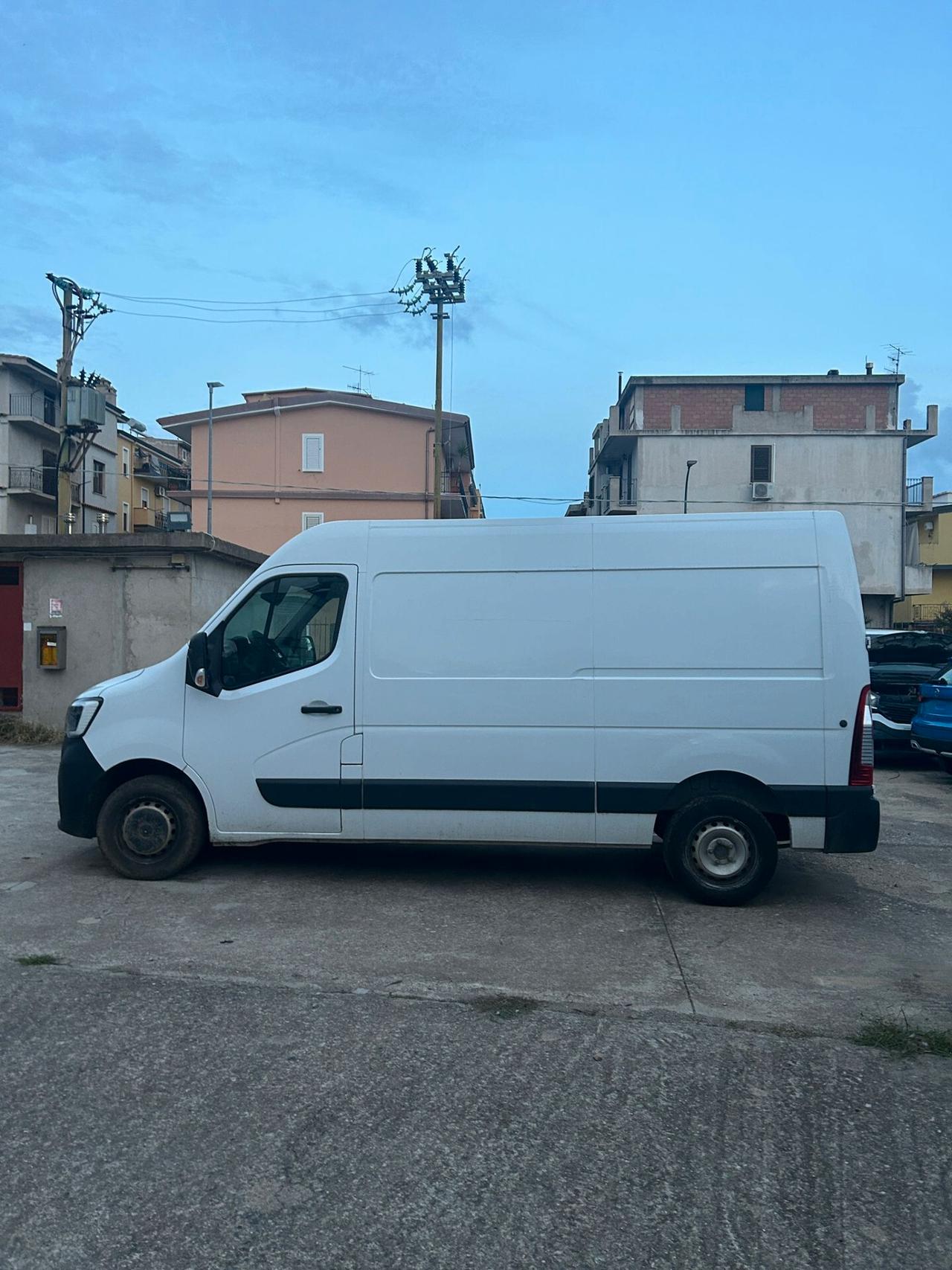 Renault Master T35 2.3 dCi 150 PM Cabinato