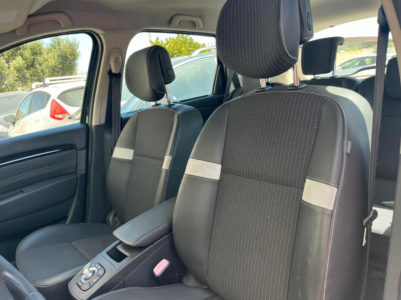 Renault Scenic Scénic X-Mod 1.5 dCi 110CV Dynamique