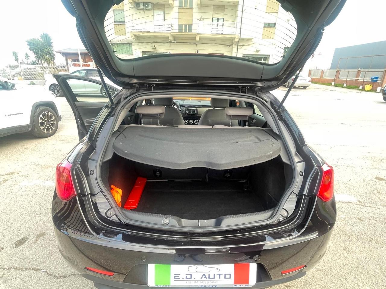 Alfa Romeo Giulietta 1.6 JTDm-2 120 CV Distinctive