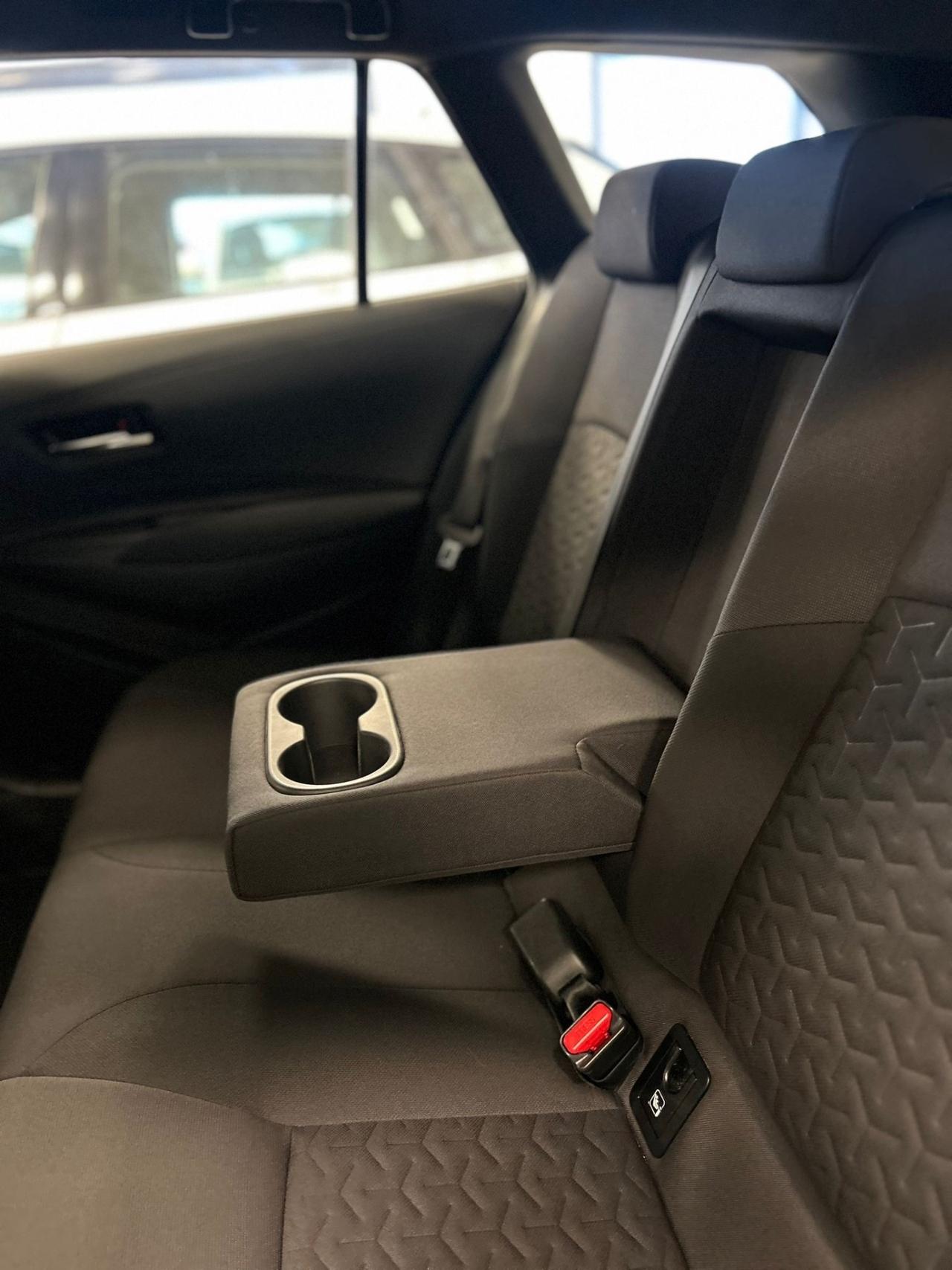 Toyota Corolla Touring Sports 1.8 Hybrid Business