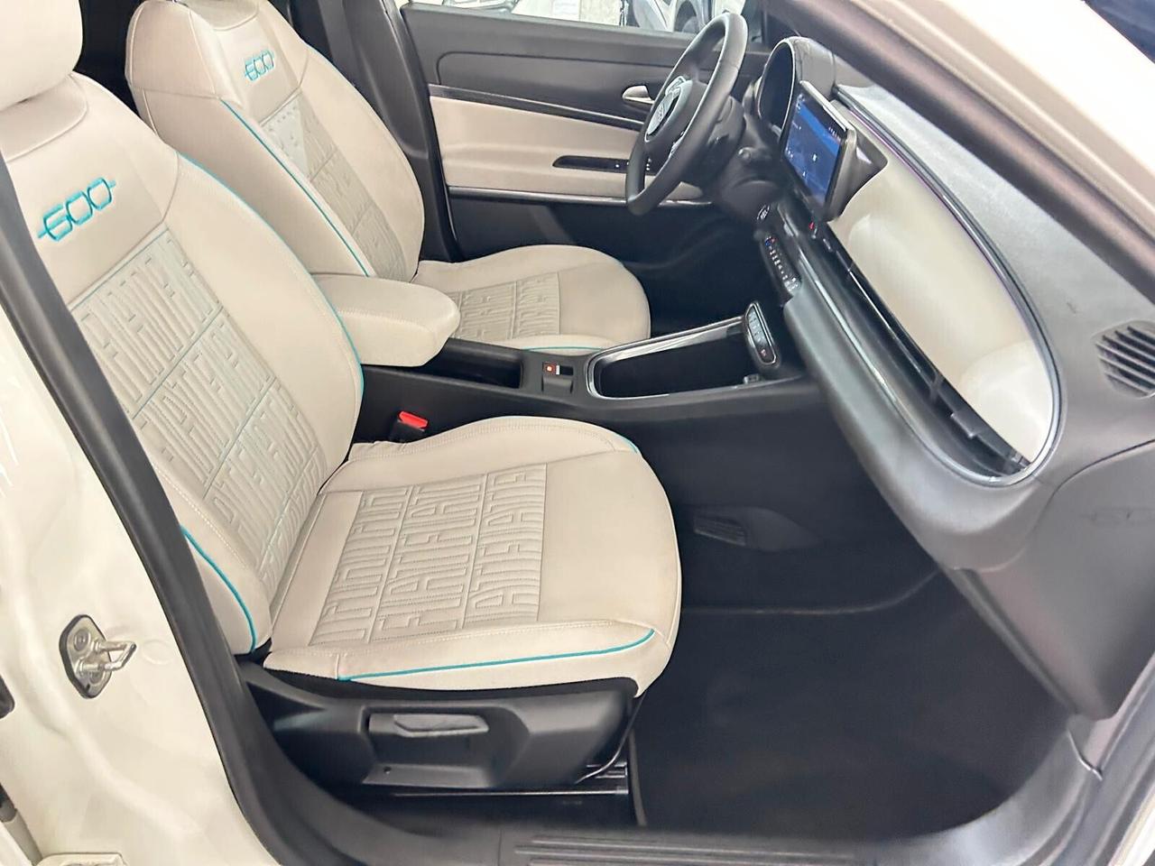 Fiat 600 Hybrid 100 CV DCT MHEV La Prima