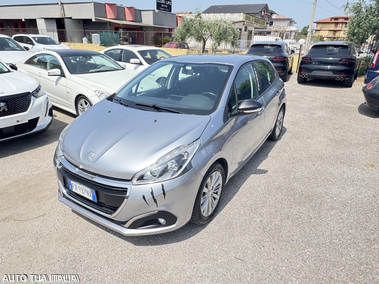 PEUGEOT 208 1.2 BENZINA ADATTA NEOPATENTATI