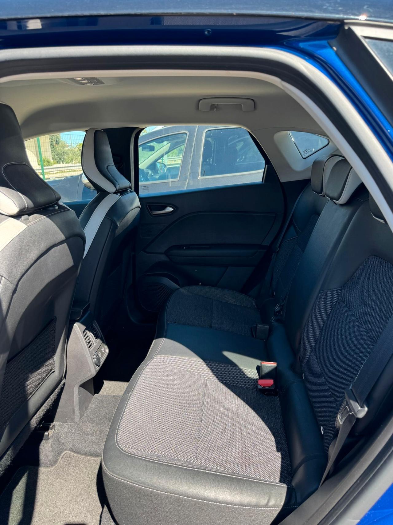 Renault Captur Plug-in Hybrid E-Tech 160 CV Intens