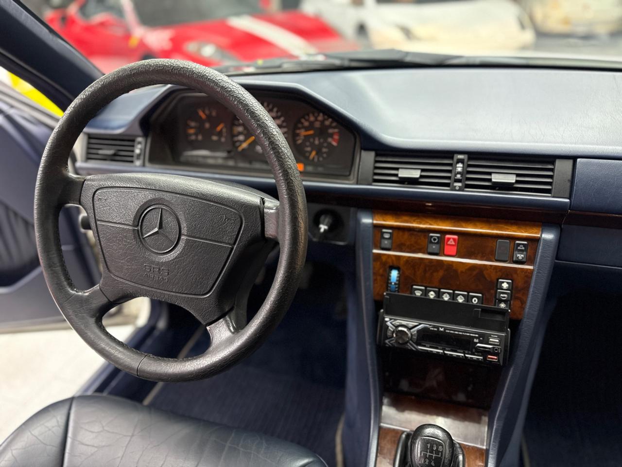 Mercedes-benz E 200 cat CABRIOLET