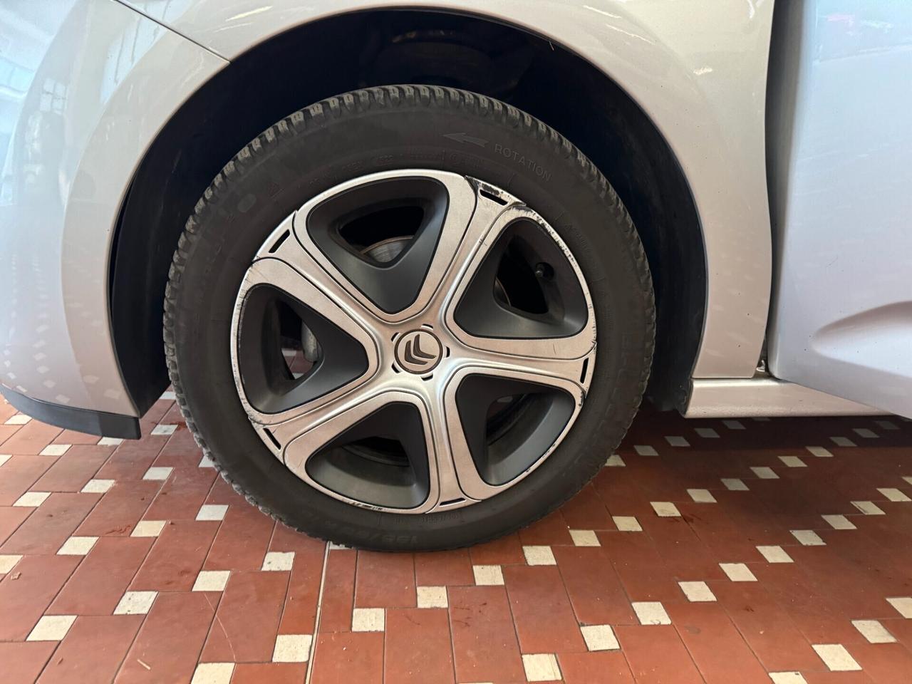 Citroen C3 1.2 PureTech 82 Exclusive - IDEALE PER NEOPATENTATI