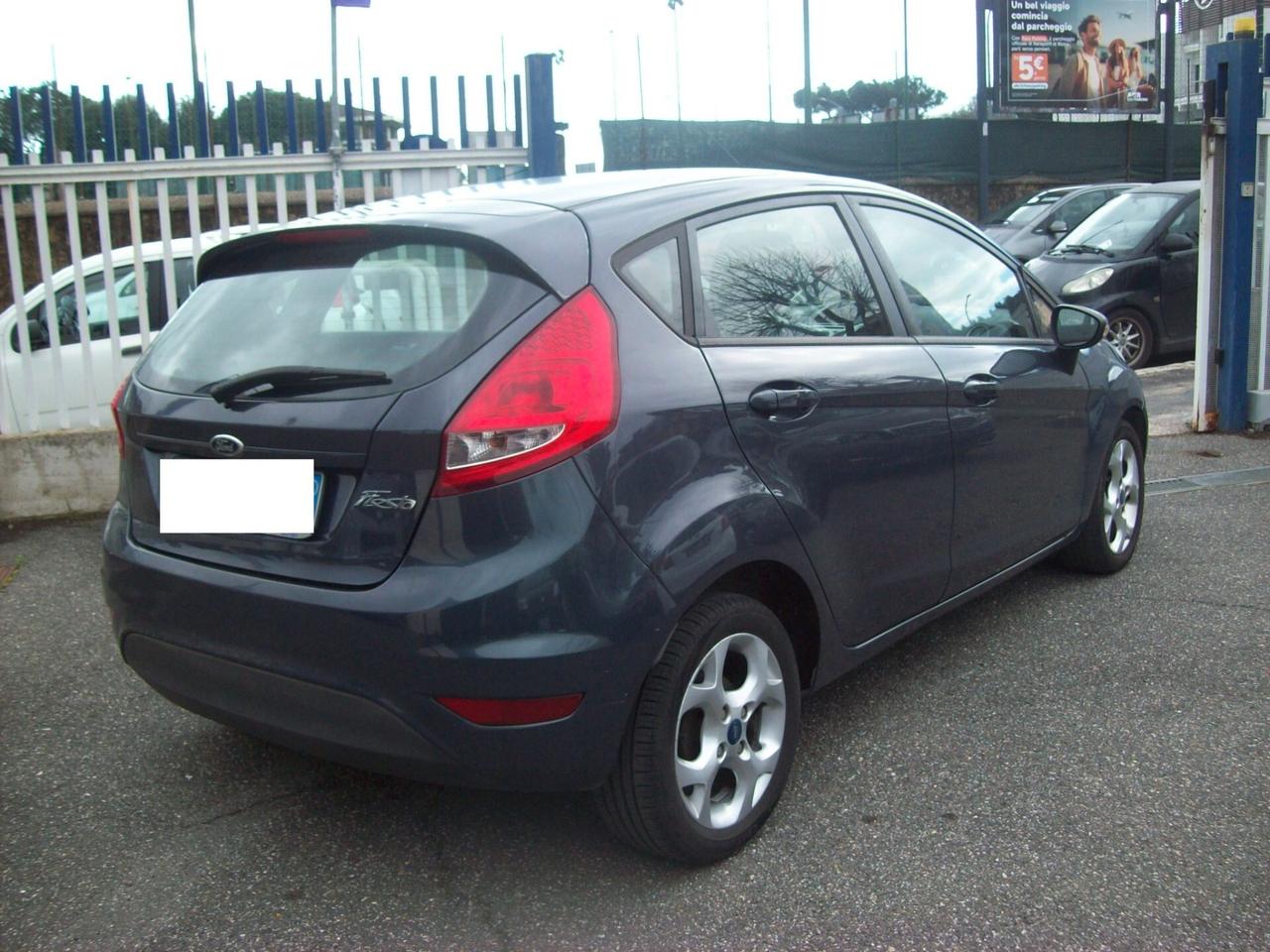 Ford Fiesta 1.4 5 porte Bz.- GPL Titanium