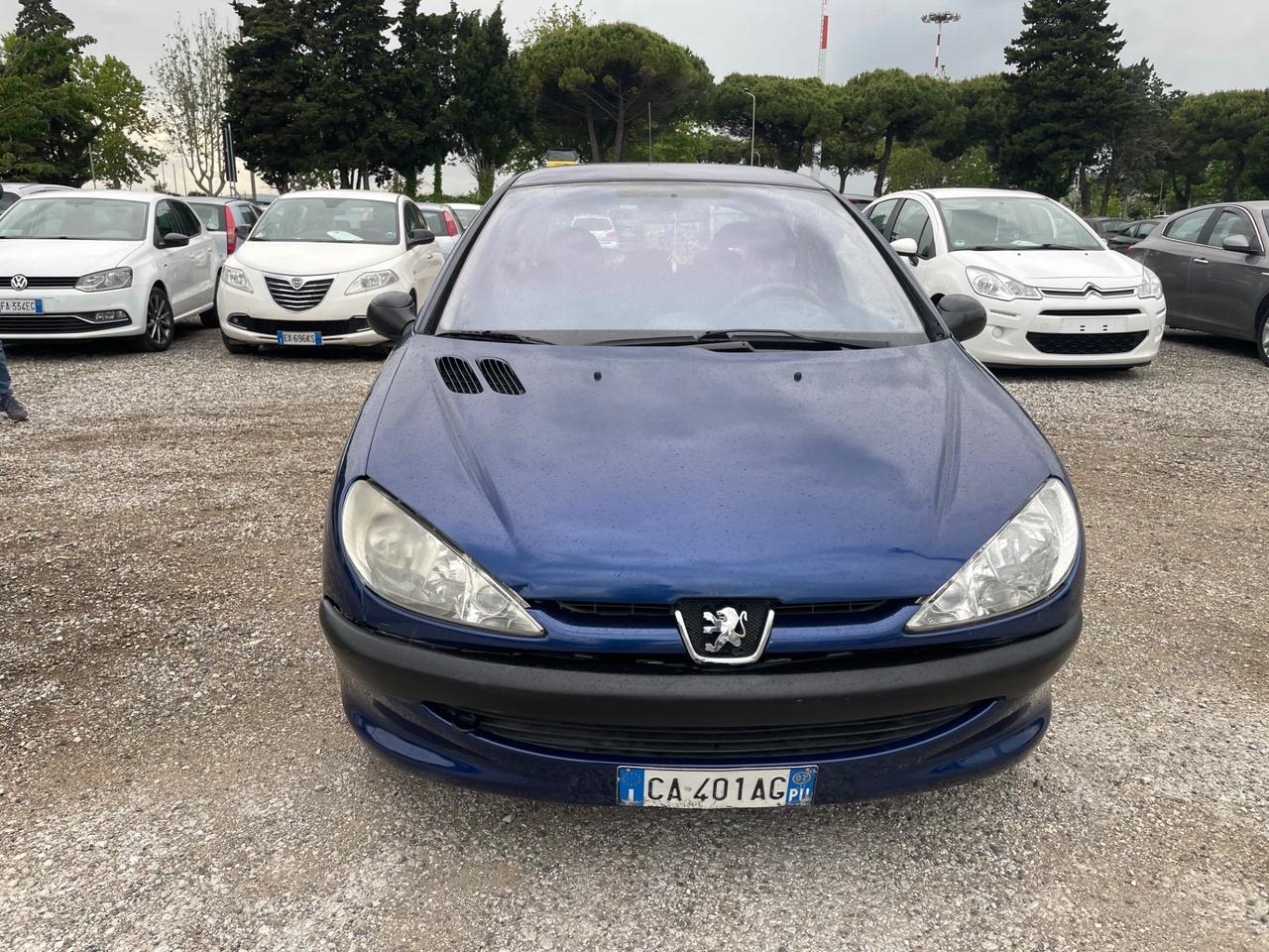 Peugeot 206 1.1 3p. XT
