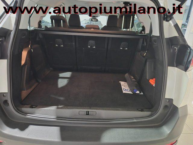 PEUGEOT 5008 BlueHDi 130 S&S EAT8 Active Business