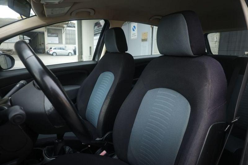 FIAT Grande Punto FIAT Grande Punto 5p 1.3 mjt 16v Active c/clima 75cv 55KW ANNO 2008