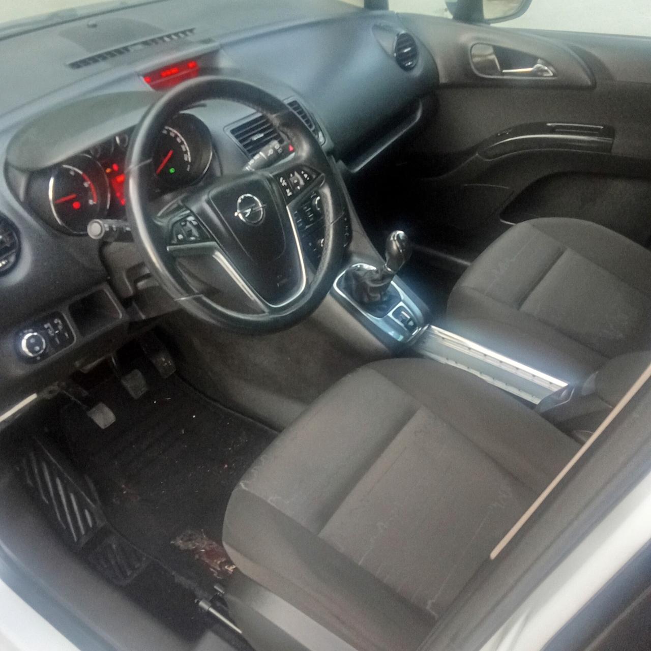 Opel Meriva 1.3 CDTI 75cv 011