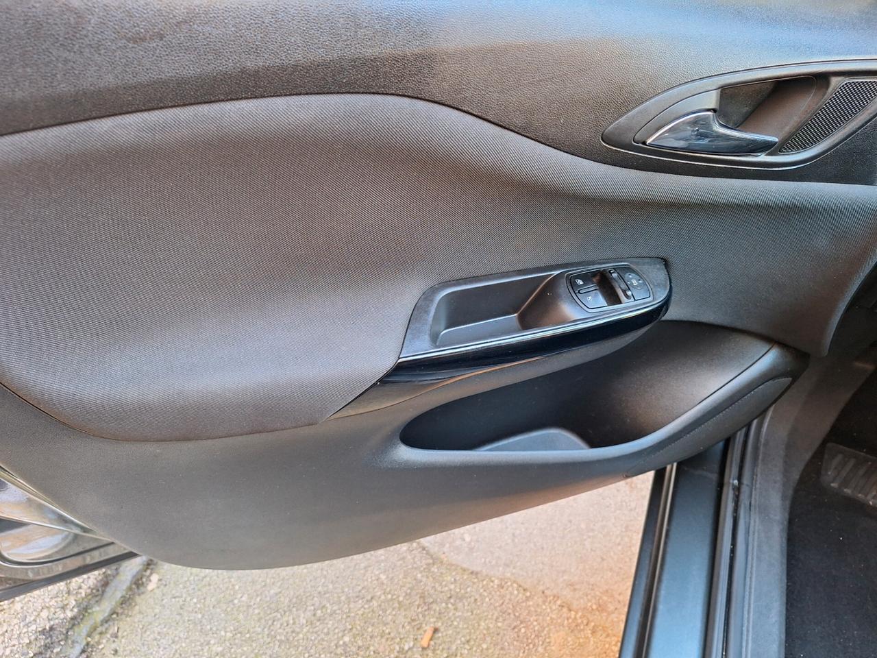 Opel Corsa 1.4 90CV GPL Tech 5 porte Innovation