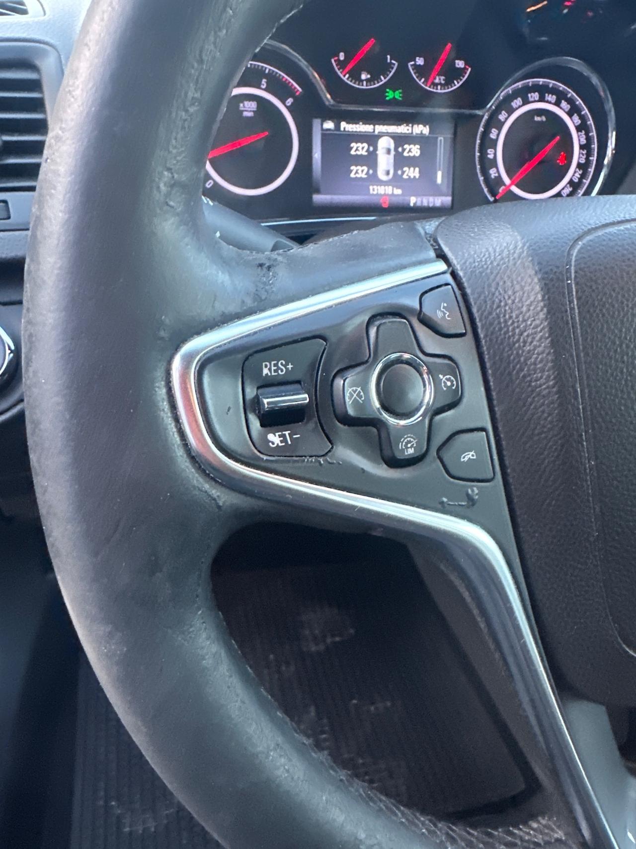 Opel Insignia 1.6 CDTI 136CV Sports Tourer automatico Cosmo