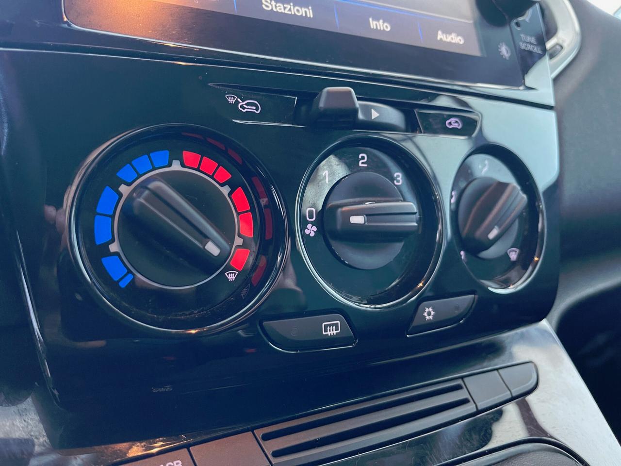 Lancia Ypsilon 1.0 5 porte Hybrid Gold NO VINCOLO DI FINANZIAMENTO