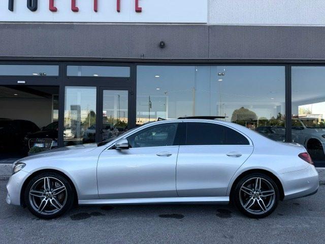 MERCEDES-BENZ E 220 d Premium Plus AMG*BERLINA*TETTO APRIBILE