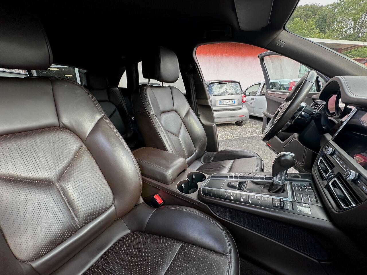Porsche Macan iva inclusa pelle cocoa cerchio 21 scarichi