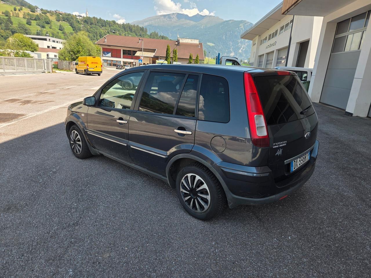 Ford Fusion 1.4 16V 5p. Titanium neopatentati