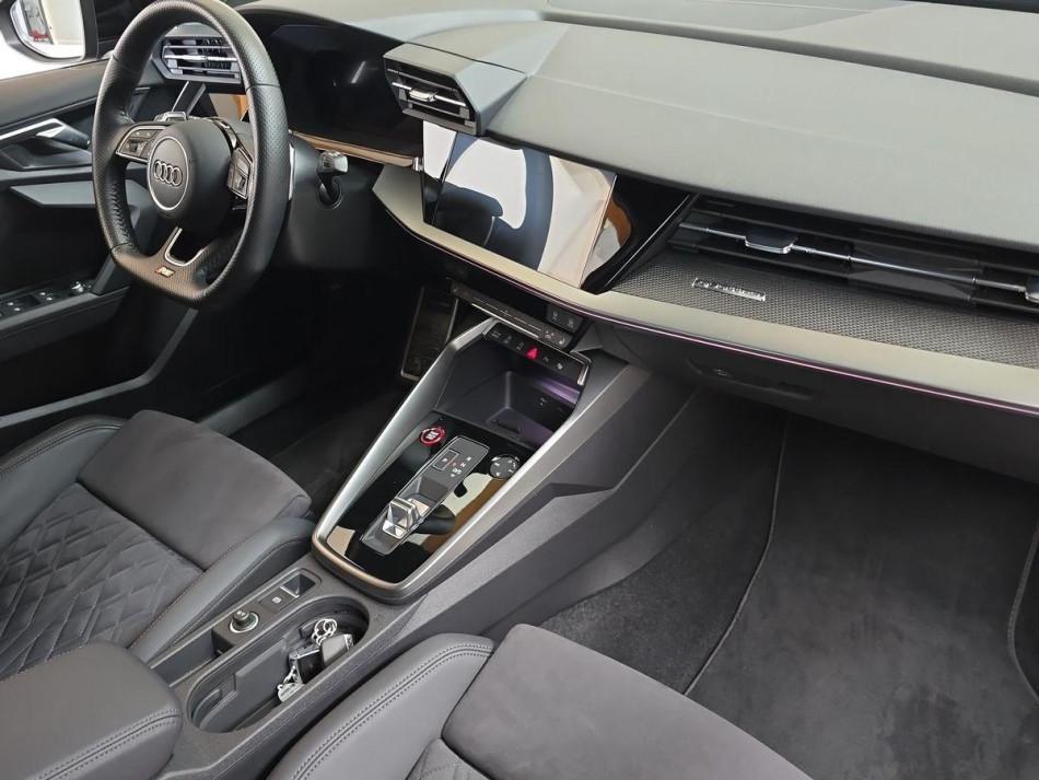 Audi RS3 2.0 TFSI quattro S tronic
