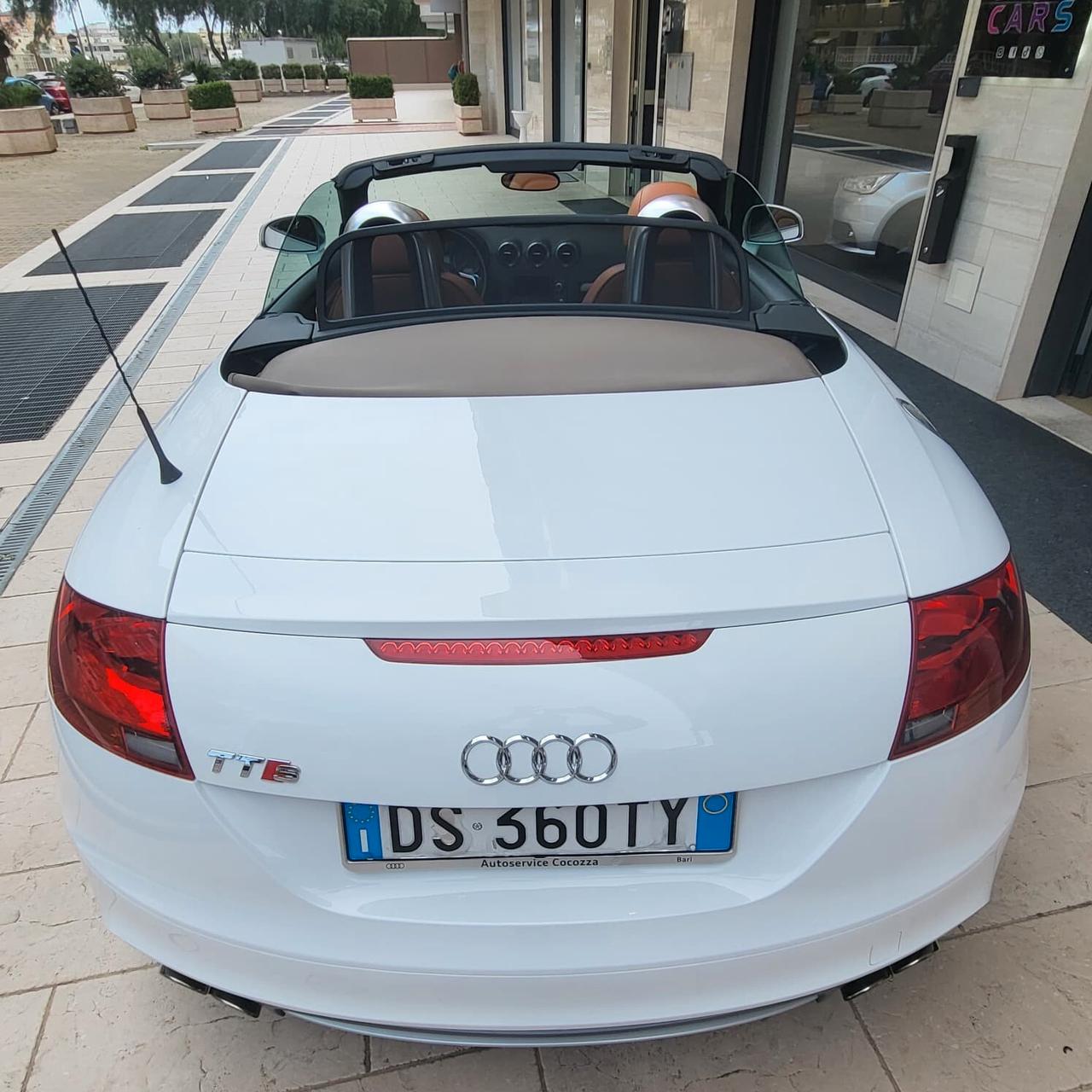 Audi TT TTS Roadster 2.0 272 CV TFSI quattro S tronic