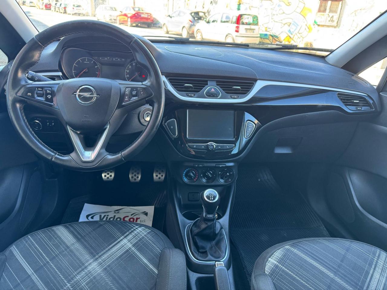 Opel Corsa 1.4 benzina/ GPL