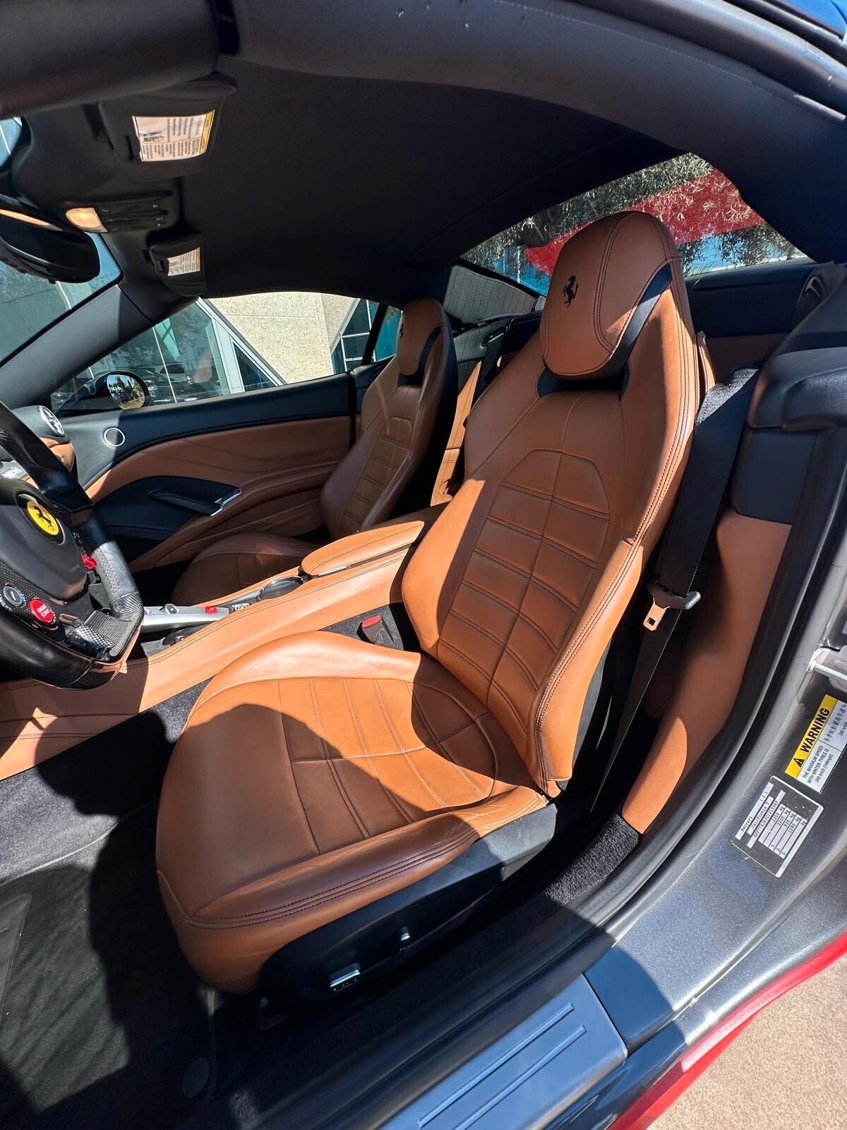 Ferrari California Cabrio 3.9T DCT