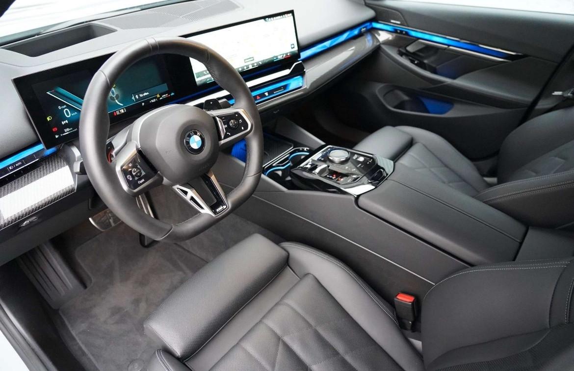Bmw 520 X DRIVE AUTO A NOLEGGIO