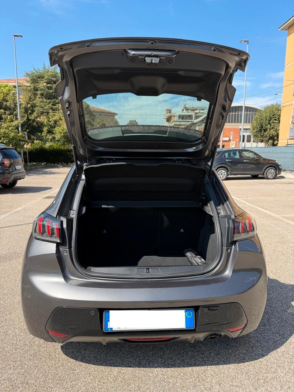 Peugeot 208 1.2 - NAV. - NEOPATENTATI - 12 MESI DI GARANZIA -
