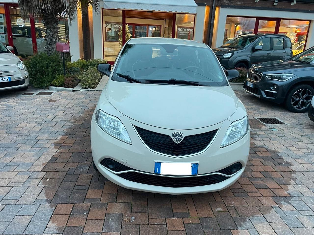 Lancia Ypsilon 1.2 BENZINA UNICO PROPRIETARIO OK PER NEOPATENTATI