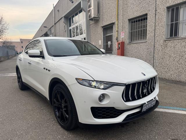 MASERATI Levante V6 Q4 350CV NAVI+RETR.