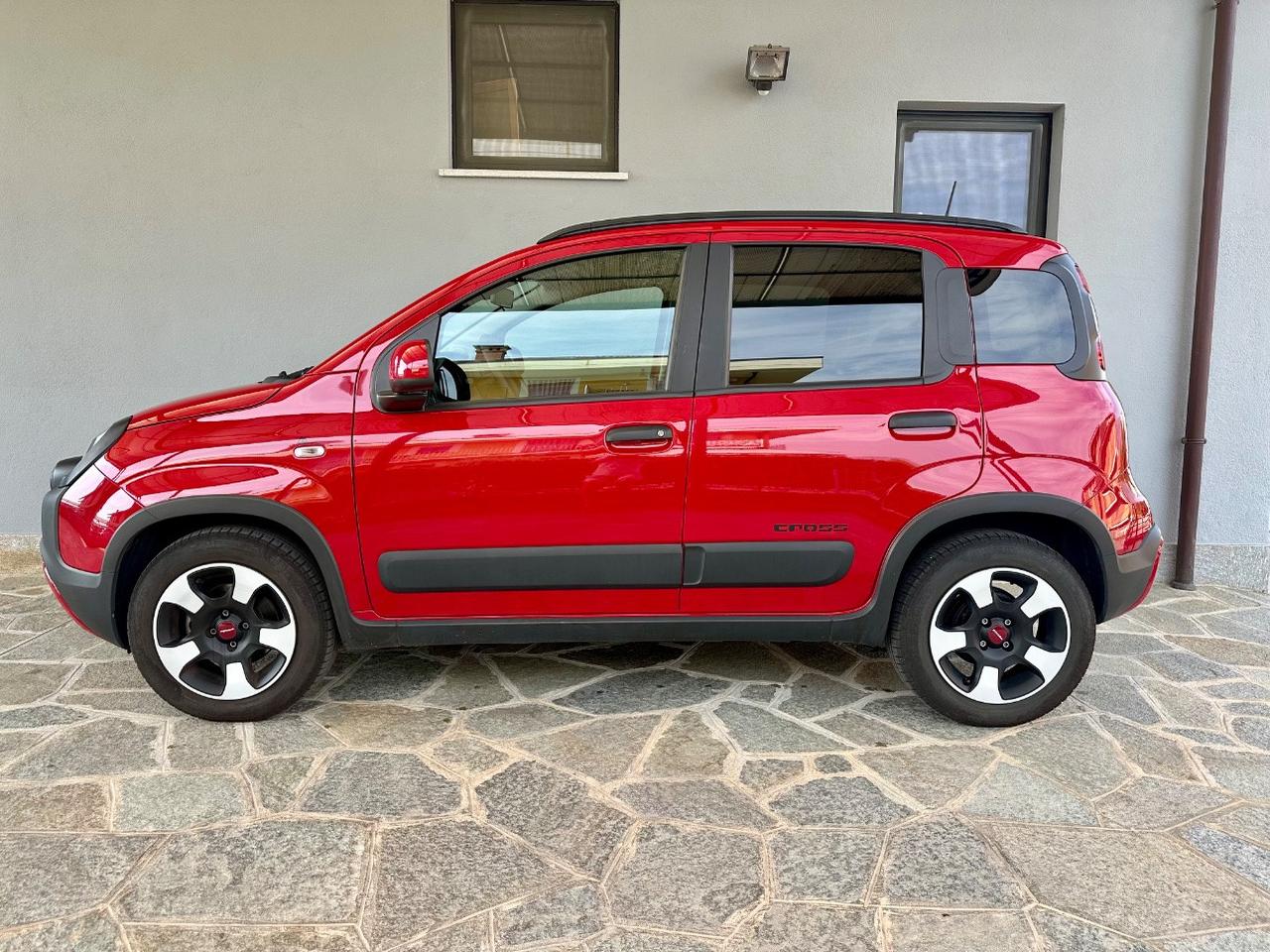 Fiat Panda Cross Panda 1.0 firefly hybrid Cross s&s 70cv 5p.ti