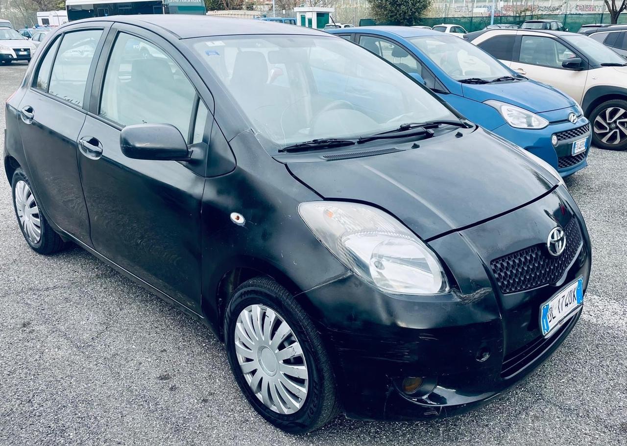 Toyota Yaris 1.3 5 porte