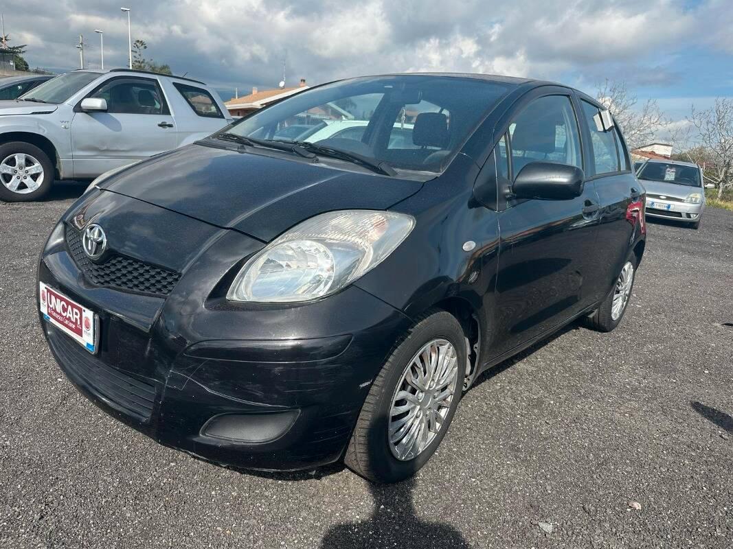 Toyota Yaris 1.0 5p