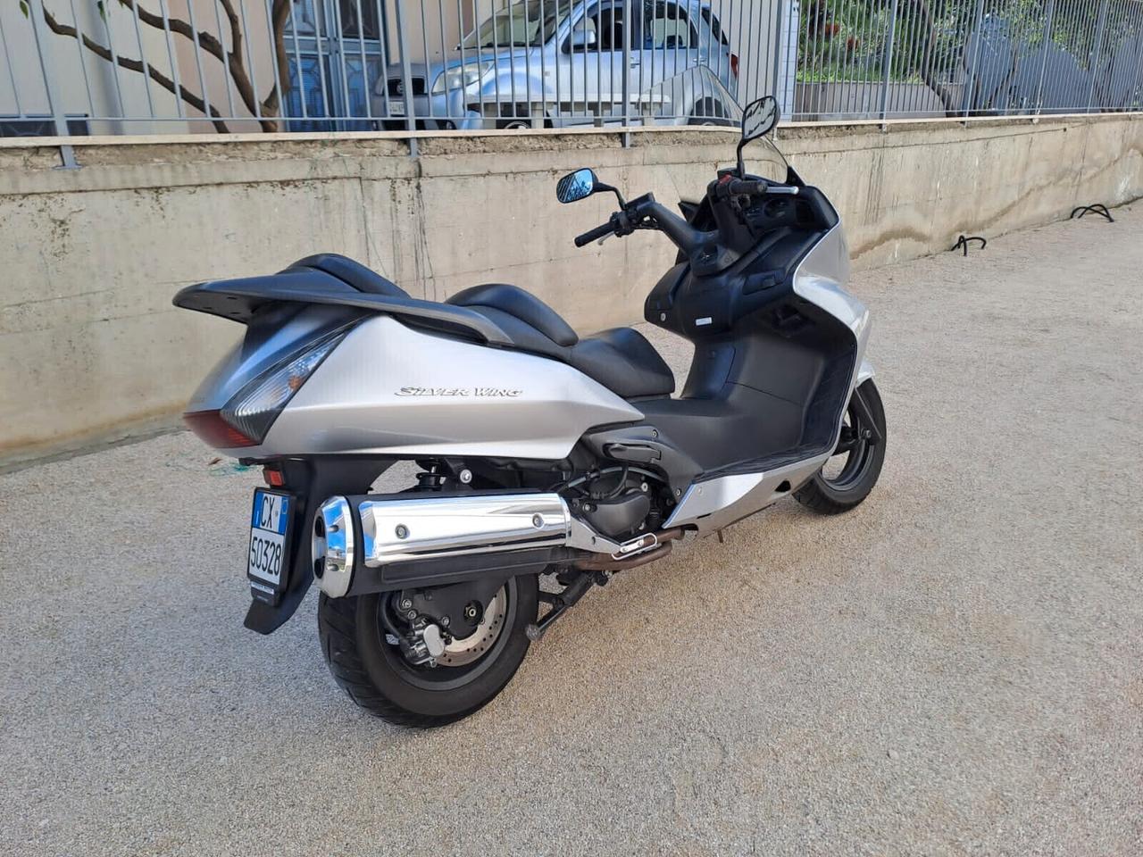 Honda Silver Wing 400 solo 33000 km