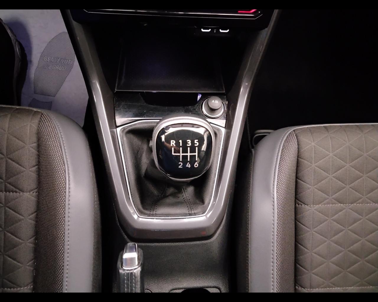 VOLKSWAGEN T-Cross 2019 - T-Cross 1.0 tsi Advanced 110cv