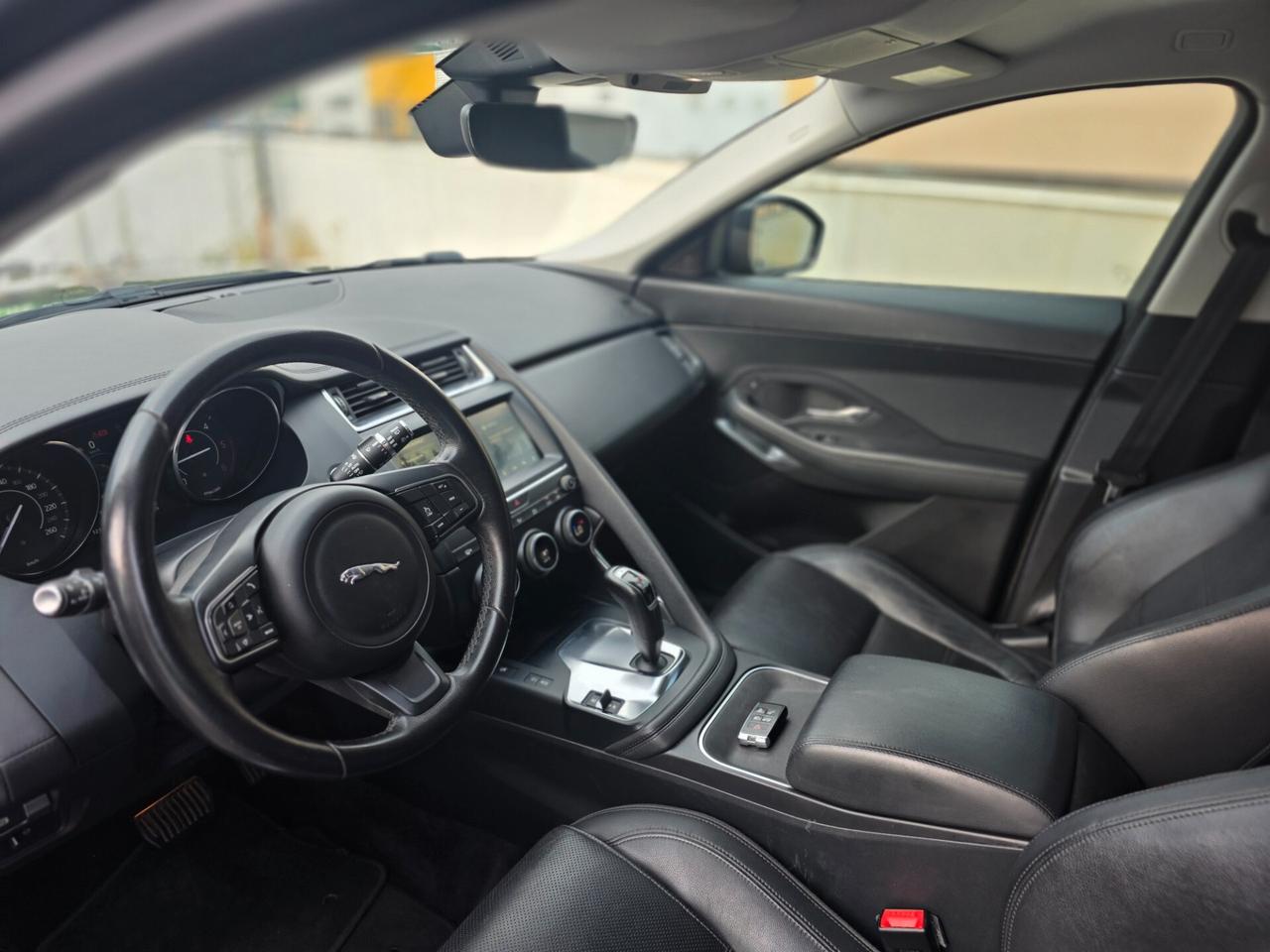 Jaguar E-Pace 2.0D 150 CV AWD aut. R-Dynamic HSE