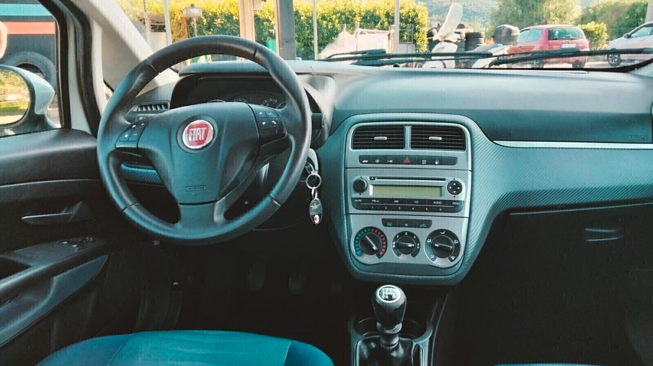 Fiat Grande Punto Neopatentati Natural Power 2010 (PROMO SETTIMANALE)