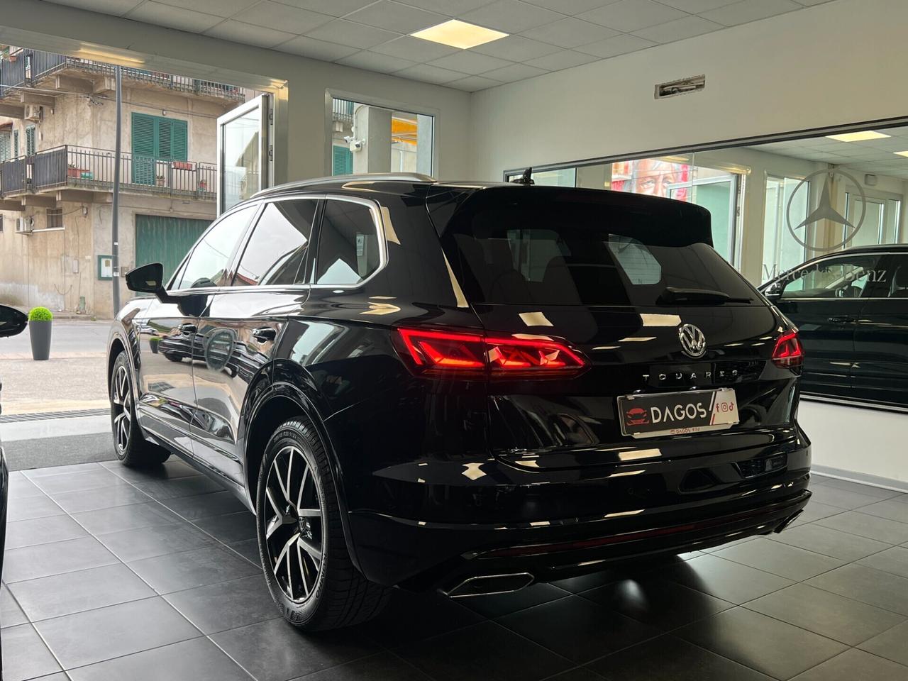 Volkswagen Touareg R LINE 3.0 V6 TDI 286 CV SCR