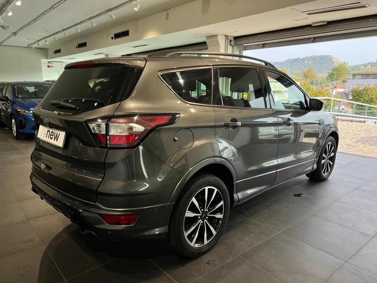 Ford Kuga 2.0 TDCI 150 CV S&S 4WD ST-Line