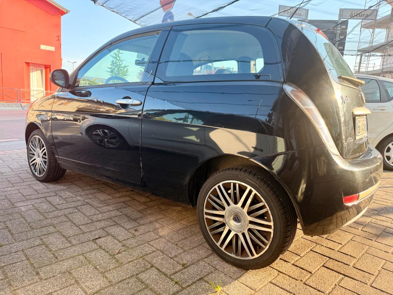 Lancia Ypsilon 1.2 Versus