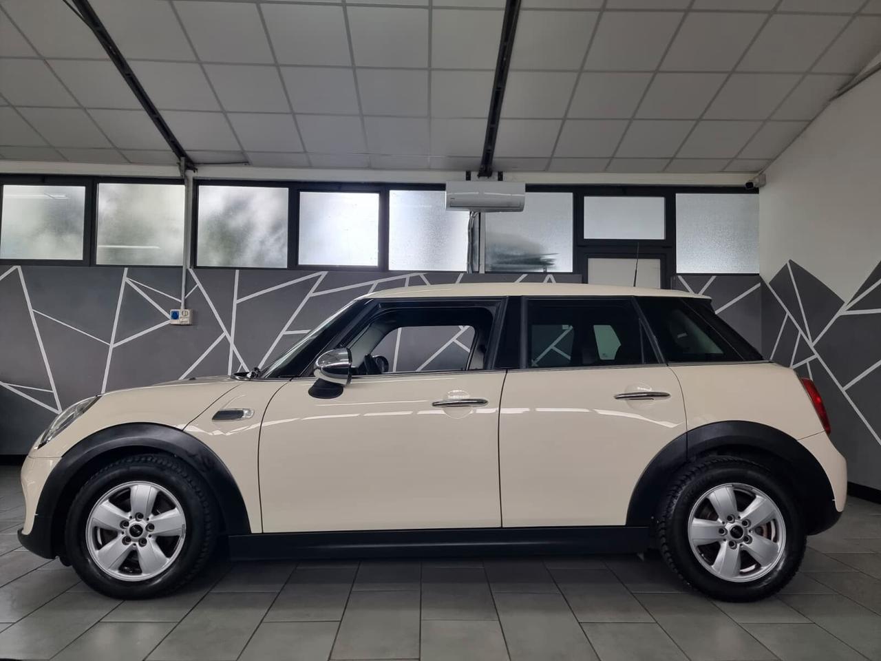 Mini 1.5 Cooper D Business XL NEOPATENTATI