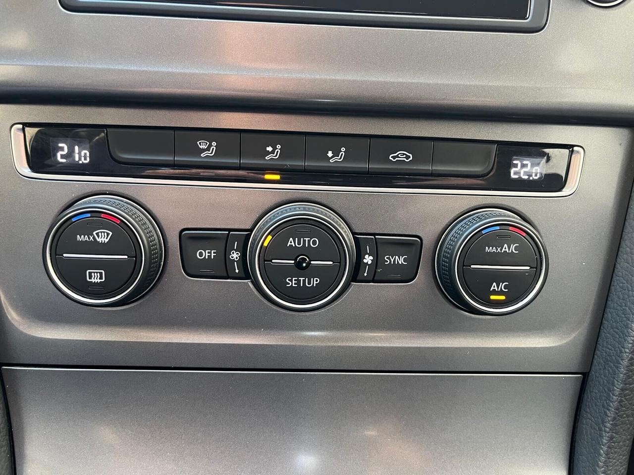 Volkswagen Golf 1.6 TDI DSG 5p. Highline BlueMotion Technology