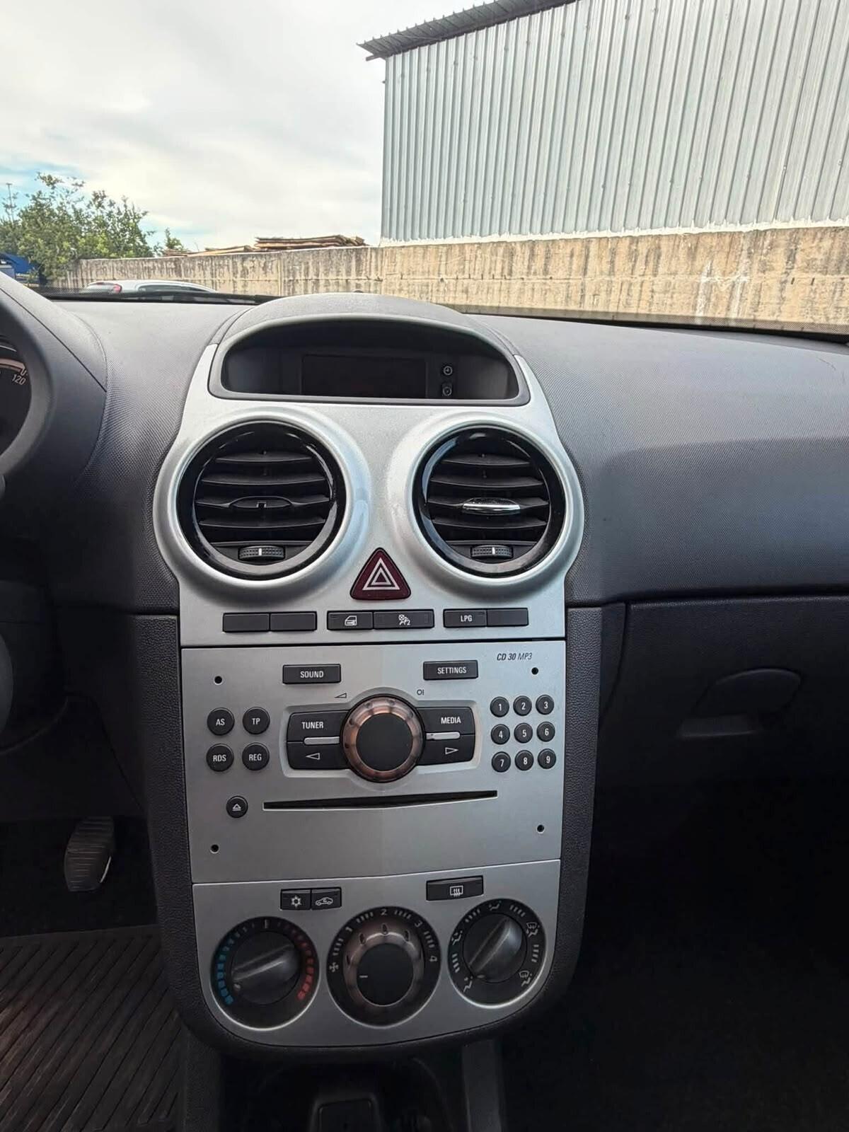 Opel Corsa 1.2 85CV 5 porte GPL-TECH Elective