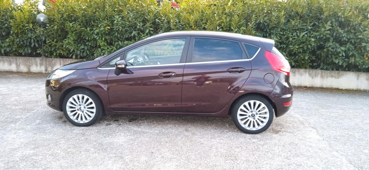 Ford Fiesta 1.4 5 porte Bz.- GPL Titanium