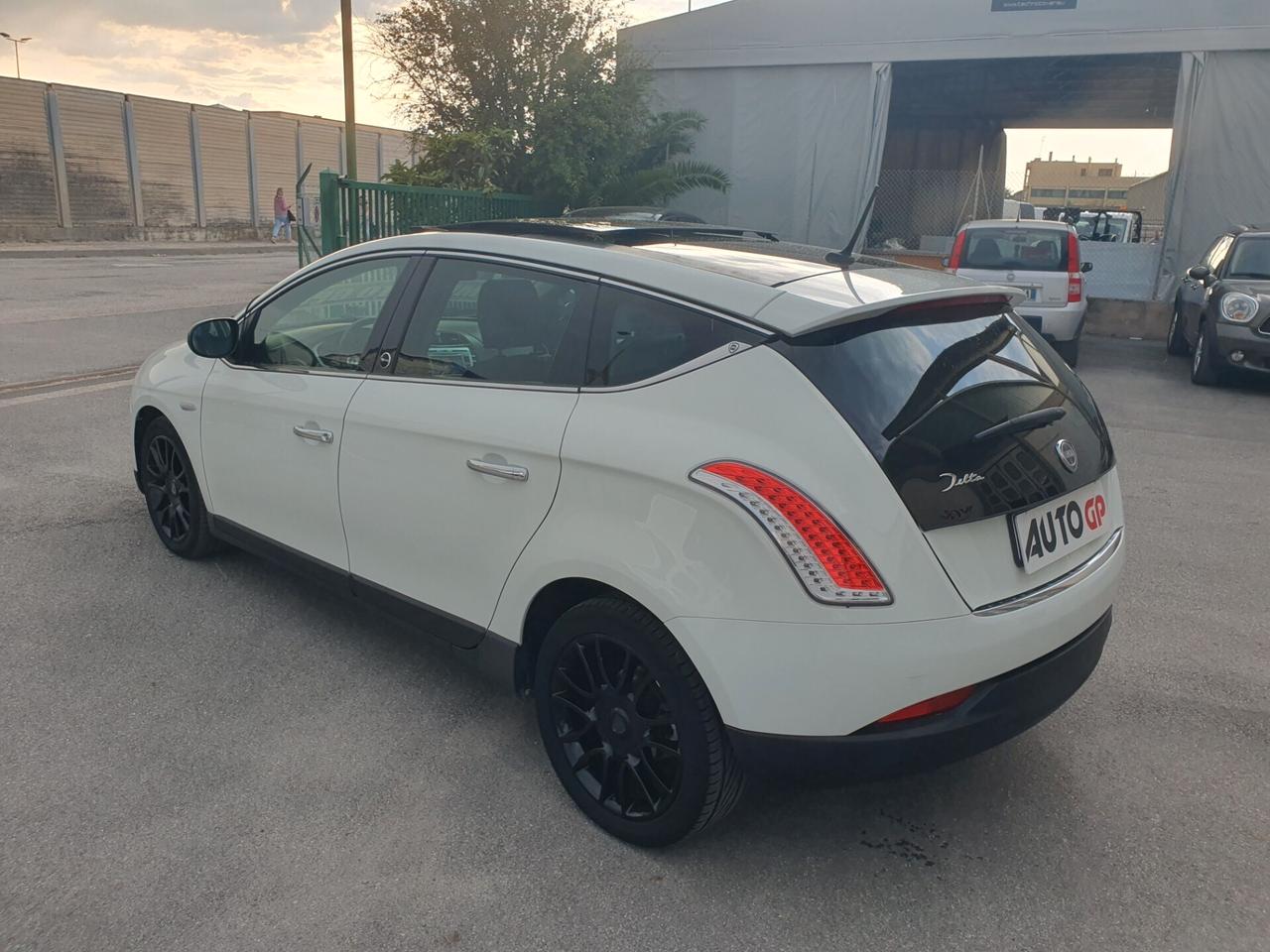 Lancia Delta 1.4 T-Jet 120 CV benz GPL 2013